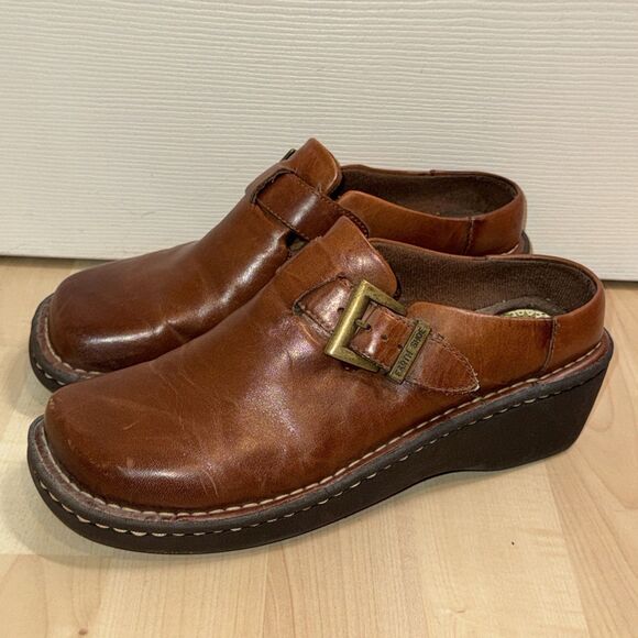 EARTH SHOES Women's Size 8.5 Brown Leather Shoes Slip-on Clogs Mules - Picture 1 of 7